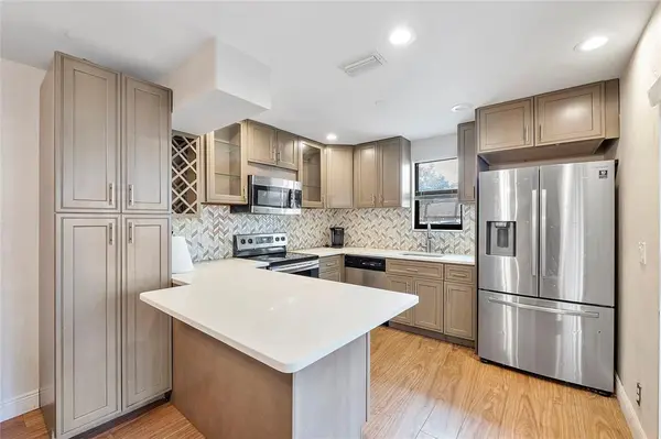 Coral Springs, FL 33065,2572 NW 99th Ave #2572