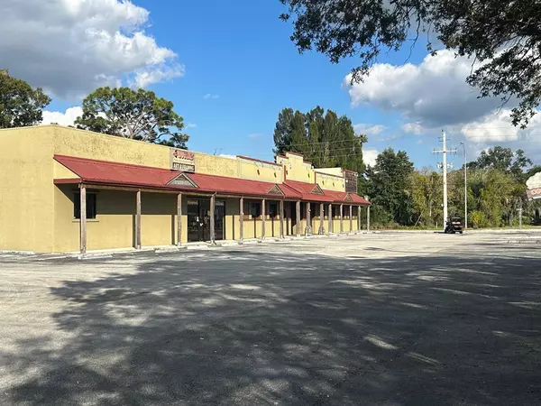 Okeechobee, FL 34974,102 SW 14th St