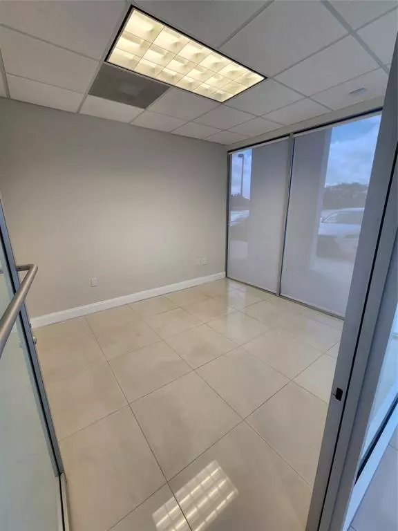 Pembroke Pines, FL 33029,18501 Pines Blvd #106