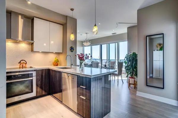 Toronto W06, ON M8V 0J1,30 Shore Breeze DR #Lph05A