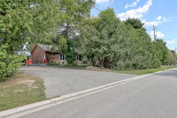 South-west Oxford, ON N0J 1N0,15 Peggy AVE