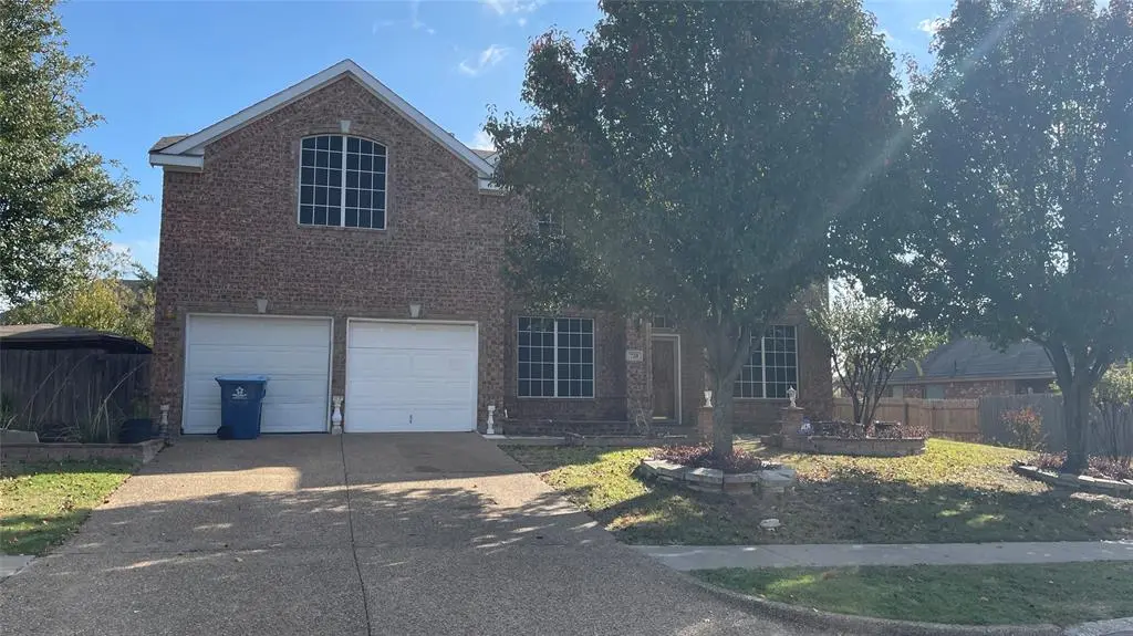 720 Candle Meadow Boulevard, Desoto, TX 75115