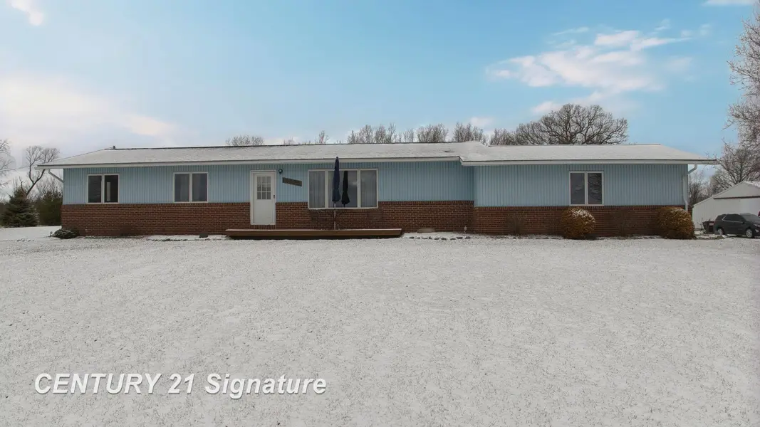 4625 E Hibbard RD, Caledonia Twp, MI 48817