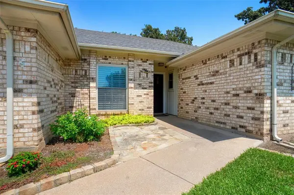Euless, TX 76039,1000 Forest Trail Court