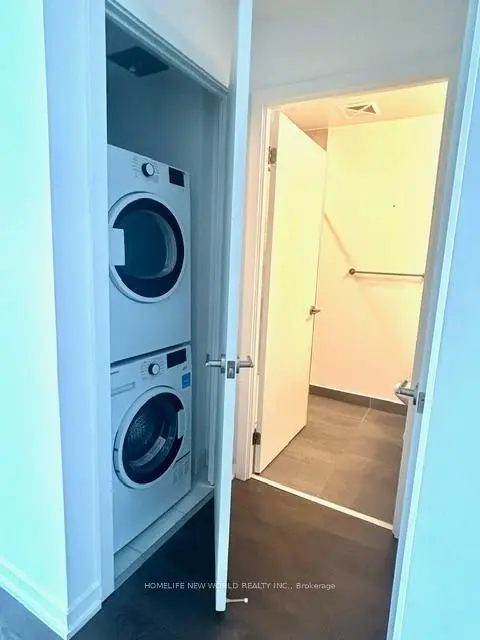 Toronto C15, ON M2J 0H2,32 Forest Manor RD #1611