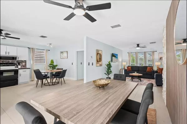 Dania Beach, FL 33004,304 SE 4th St