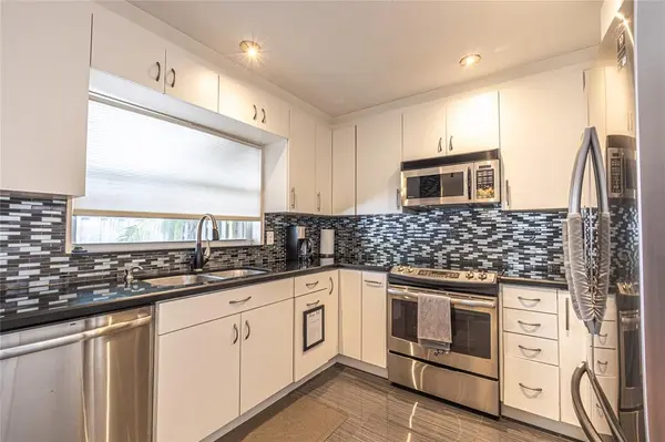 Plantation, FL 33324,9871 NW 2nd Court