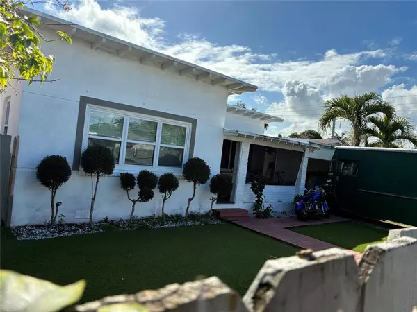 Fort Lauderdale, FL 33315,516 SW 15th St