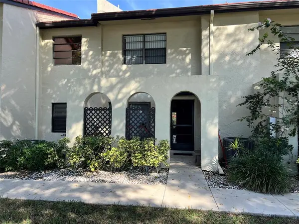 Boca Raton, FL 33433,8460 Casa Del Lago #E