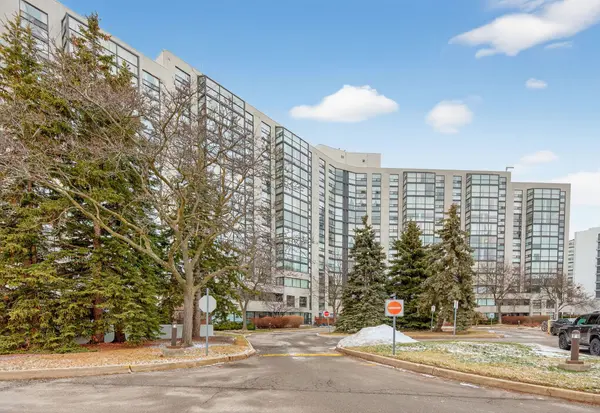 Richmond Hill, ON L4C 9S5,40 Harding BLVD W #112