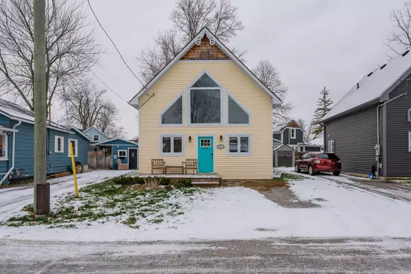 Fort Erie, ON L0S 1B0,12 Loomis CRES