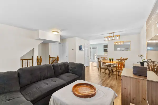 Barrhaven, ON K2J 0A4,325 Elite Private #7