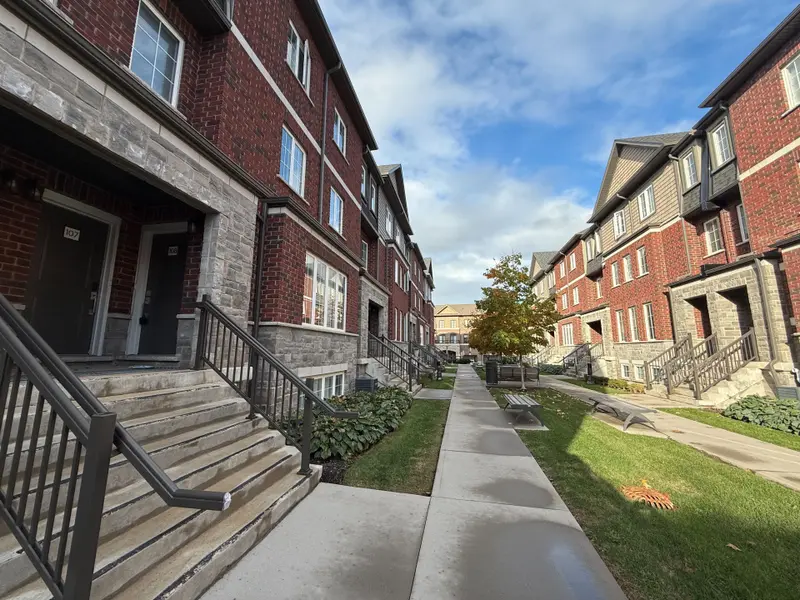 445 Ontario ST S #108, Milton, ON L9T 9K4