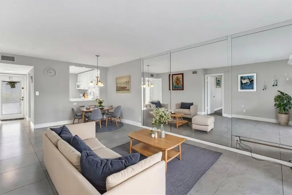 Margate, FL 33063,461 NW 76th Ave #106