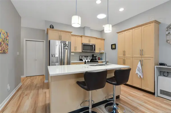 Sooke, BC V9Z 0Y4,6308 SHAMBROOK Dr