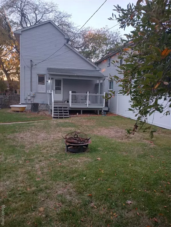 Wyandotte, MI 48192,2271 9th ST