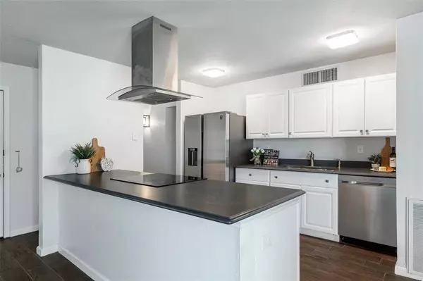 5236 Arbor Glen Road, The Colony, TX 75056