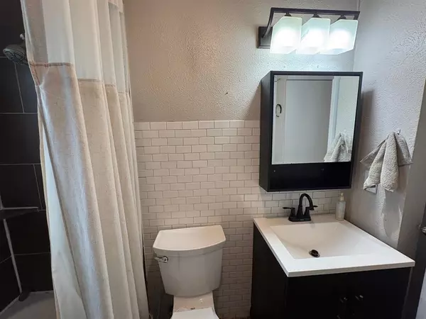 Burleson, TX 76028,712 SW SUNNYBROOK Drive