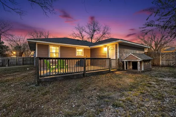 Sherman, TX 75090,604 S Maxey Street