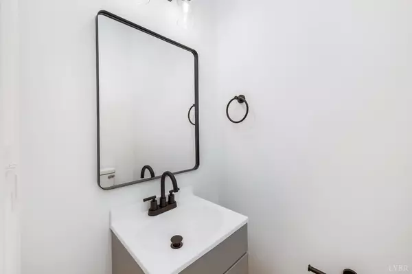 Evington, VA 24550,11218 Leesville Rd