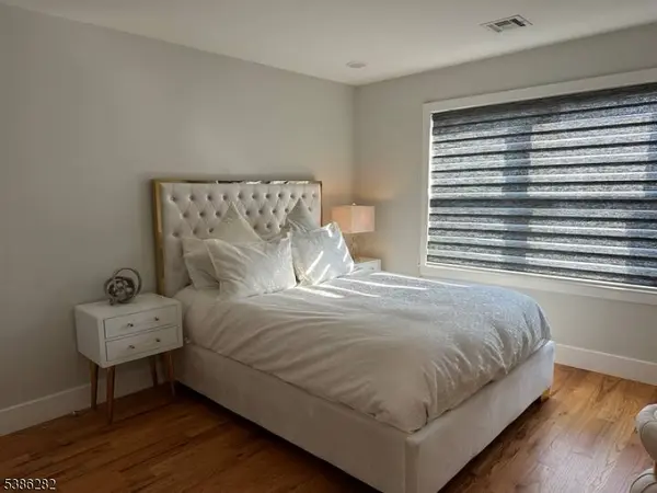 Paterson City, NJ 07503,859 Main St #40