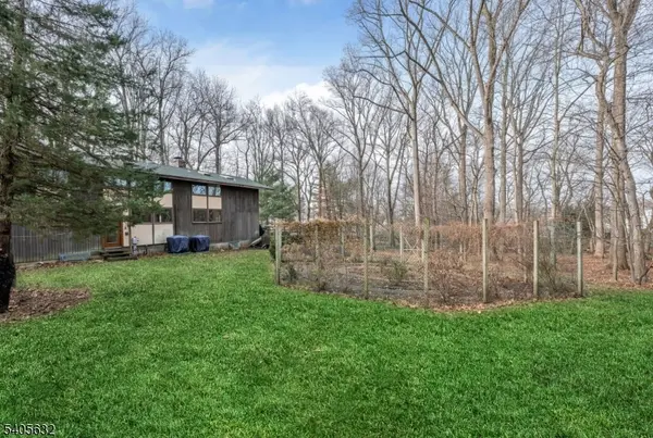 Closter Boro, NJ 07624,155 Hickory Ln