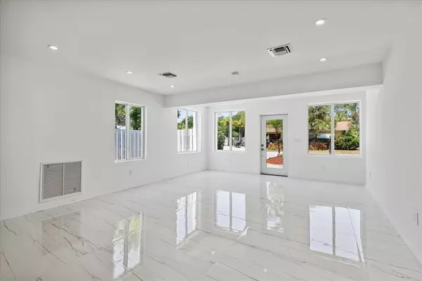 Wilton Manors, FL 33305,2201-1 NE 9th Ave #1