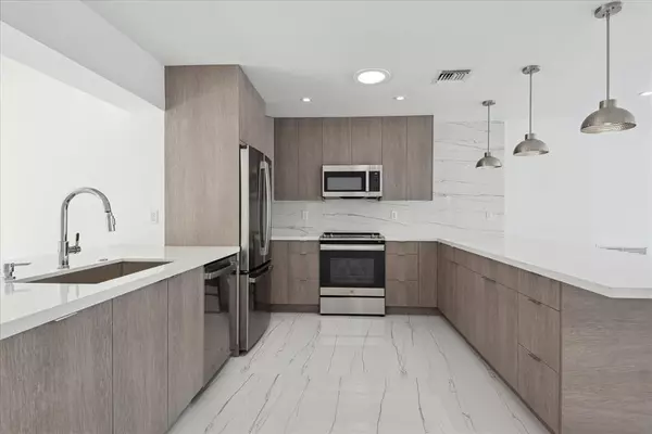 Wilton Manors, FL 33305,2201-1 NE 9th Ave #1