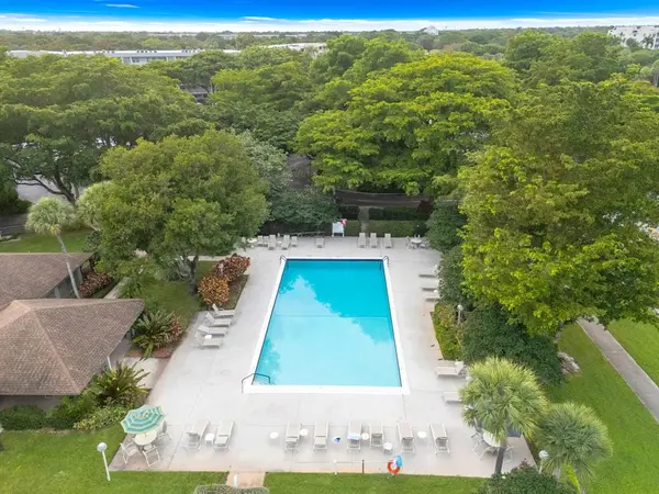 Pompano Beach, FL 33069,4020 W Palm Aire Dr #312