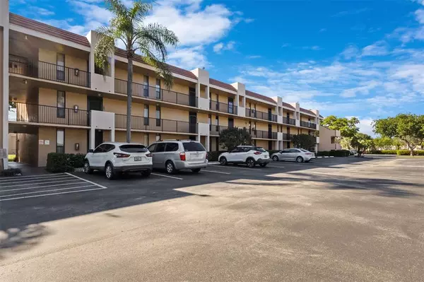 Pompano Beach, FL 33063,5717 Coral Lake Dr #205