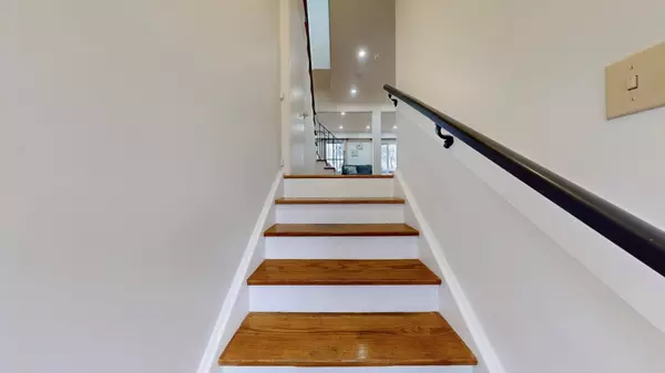 Milton, ON L9T 3J3,355 Ontario ST N