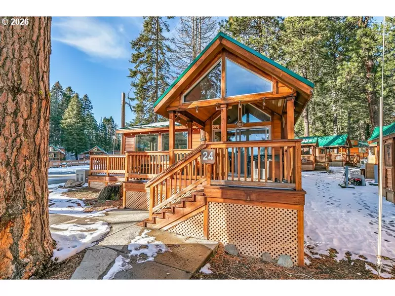 7900 Hyatt Prairie RD #24, Ashland, OR 97520