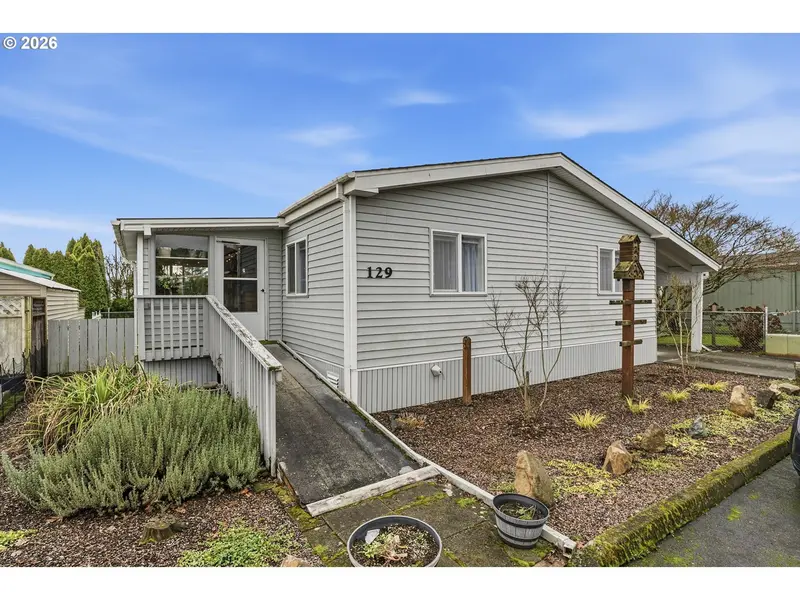 129 ARLINGTON PL, Longview, WA 98632