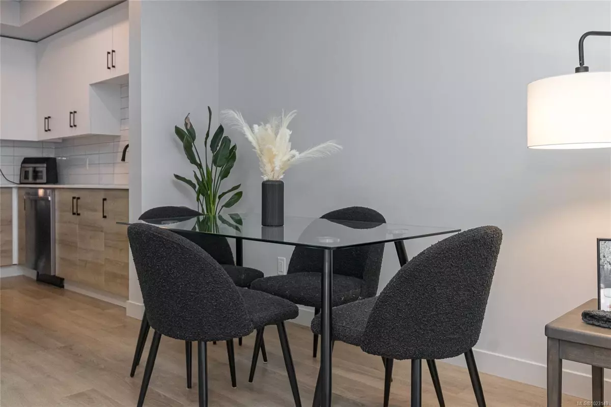 Langford, BC V9B 6R1,2465 Gateway Rd #204