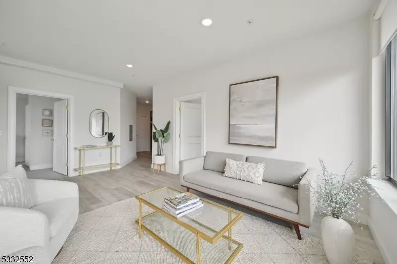 East Orange City, NJ 07018,45 S Grove St #319