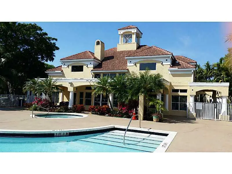 Oakland Park, FL 33309,2465 NW 33rd St #1506