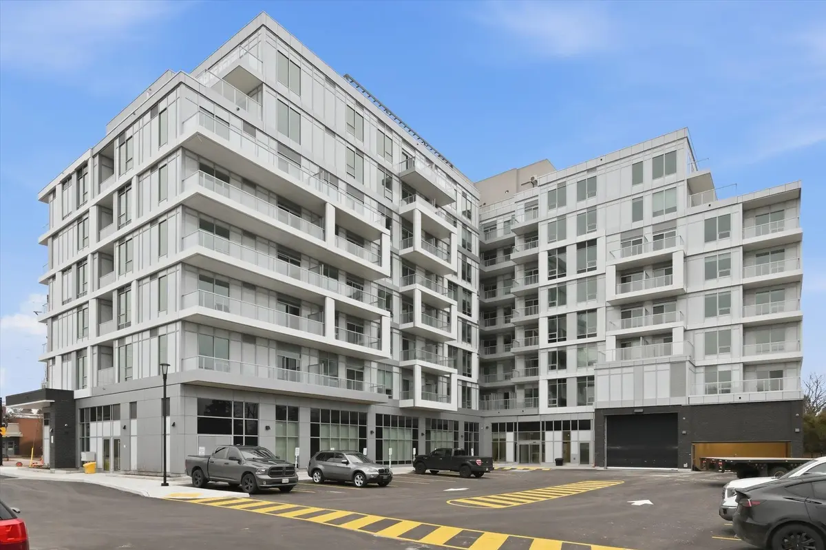 Burlington, ON L7T 2E1,500 Plains RD E #313