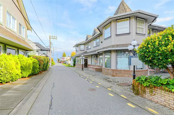 Chemainus, BC V0R 1K0,9844 Croft St #202