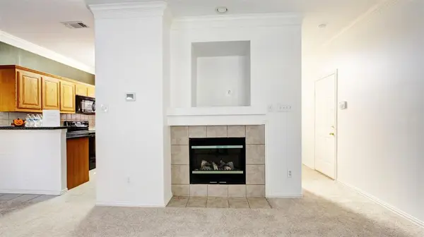 Allen, TX 75002,706 S Jupiter Road #606