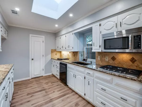 Carrollton, TX 75006,1807 S Crest