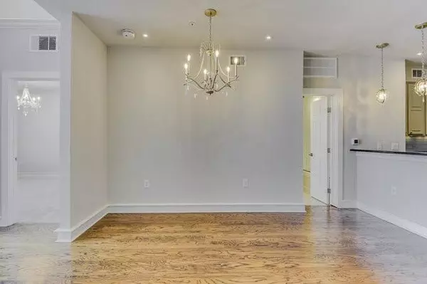 Fort Worth, TX 76107,3333 Darcy Street #2210