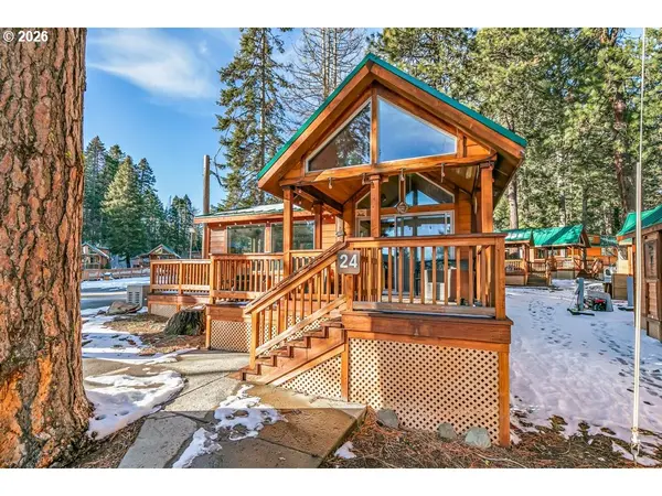 7900 Hyatt Prairie RD #24, Ashland, OR 97520