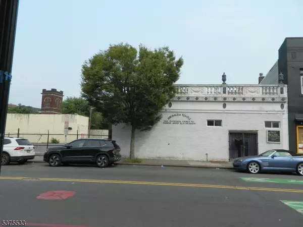 92 Monticello Ave, Jersey City, NJ 07304