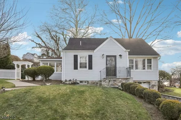 Woodland Park, NJ 07424,4 Brookview Dr