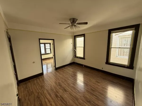 Jersey City, NJ 07304,98 Yale Ave