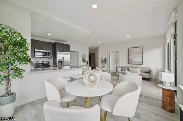 East Orange City, NJ 07018,45 S Grove St #319