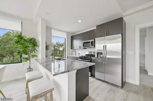 East Orange City, NJ 07018,45 S Grove St #319