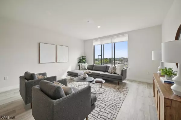 East Orange City, NJ 07018,45 S Grove St #305