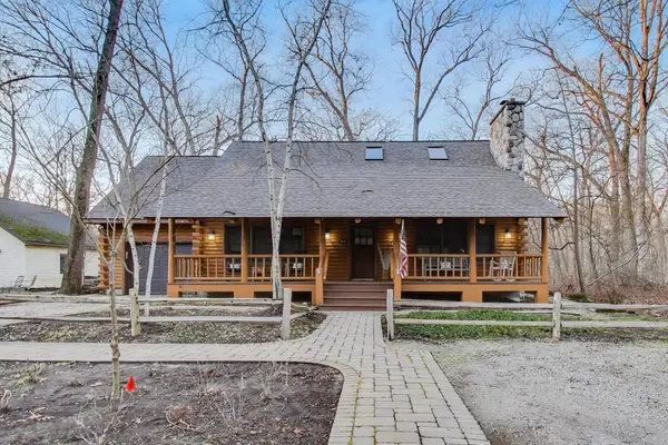 4054 Choctaw TRL, Michiana Vllg, MI 49117