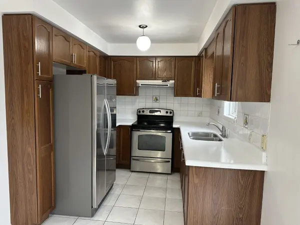 Whitby, ON L1N 9R7,26 Breakwater DR